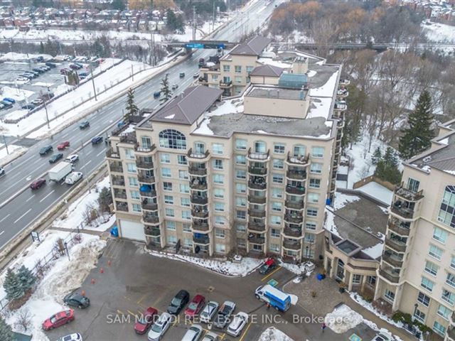 Chateau Park - 303 2 Maison Parc Court - photo 2