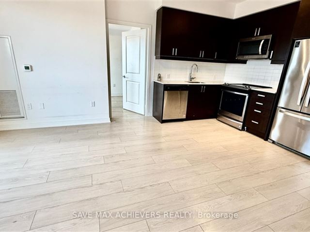 Mississauga Square - 722 5081 Hurontario Street - photo 2