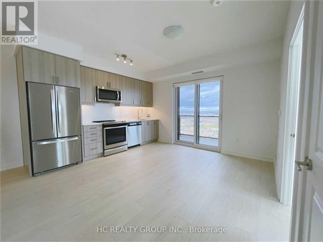 Mississauga Square - 2321 5081 Hurontario Street - photo 2