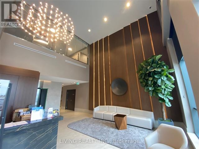 Mississauga Square - 2718 5081 Hurontario Street - photo 2