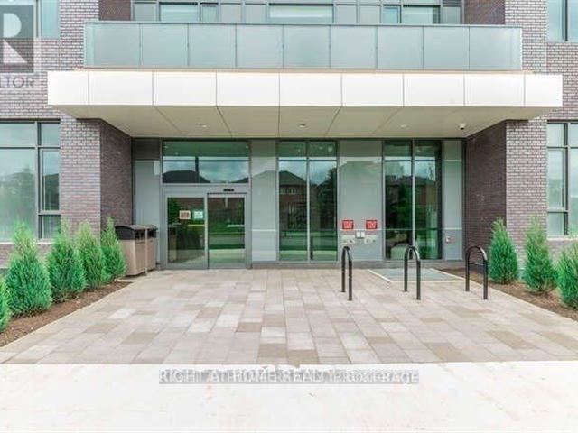 Mississauga Square - 1619 5081 Hurontario Street - photo 2