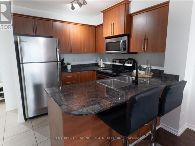 Markham Place - 7h 8 Rosebank Drive - photo 2