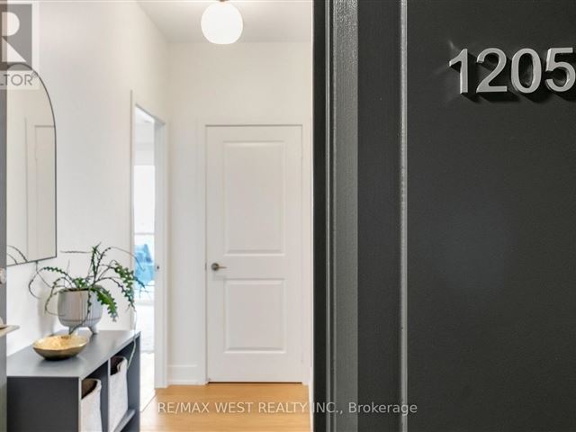 The Village by Main Station - 1205 14 Trent Avenue - photo 3