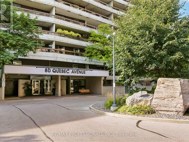 High Park Green - 405 50 Quebec Avenue - photo 2