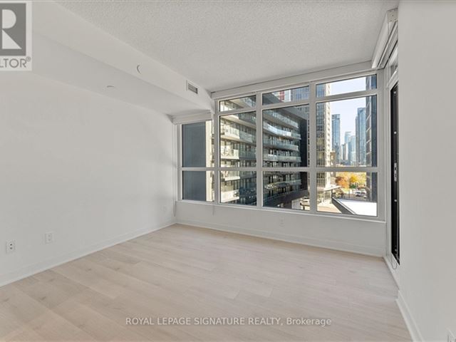 Newton Condos - 508 80 Queens Wharf Road - photo 3