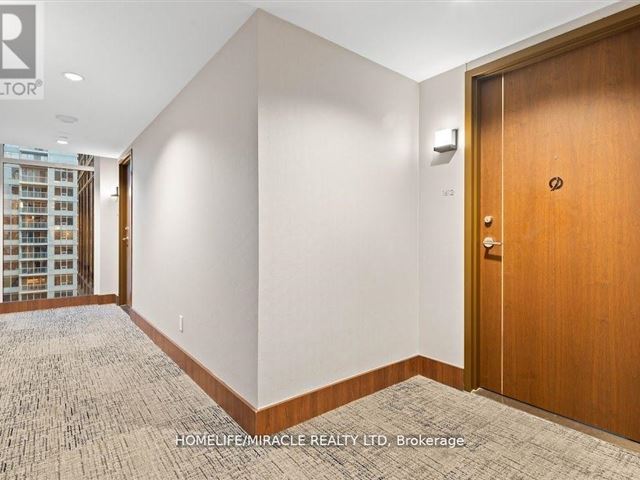 Newton Condos - 1612 80 Queens Wharf Road - photo 2