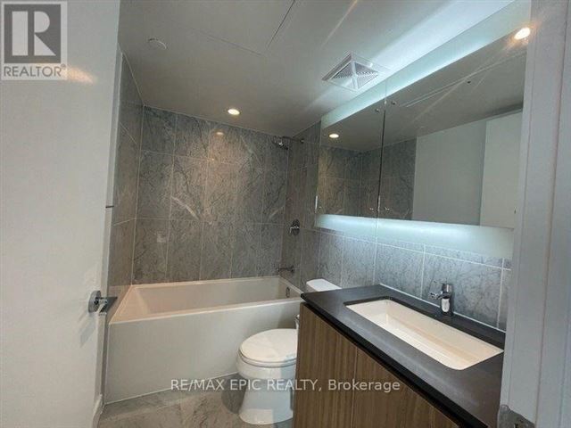 Newton Condos - 1010 80 Queens Wharf Road - photo 3