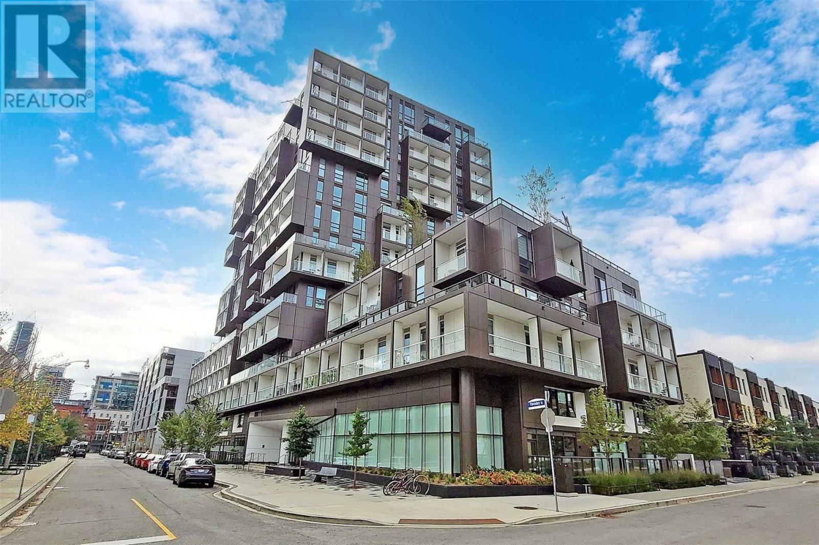 80 Vanauley Street, Unit 405, Toronto — For rent @ $3,800 | CondoDork.com