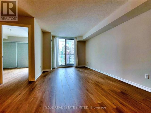 The Royalton - 1505 801 Bay Street - photo 1