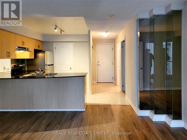 The Royalton - 1505 801 Bay Street - photo 3