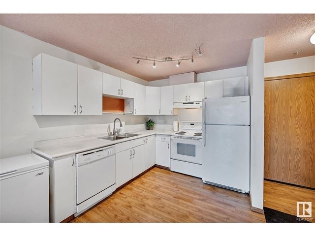 8021 115 AVE NW - 208 8021 115 Avenue Northwest - photo 2