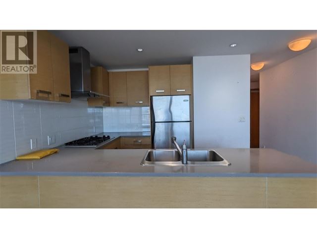 Aberdeen Residence - 716 8080 Cambie Road - photo 3