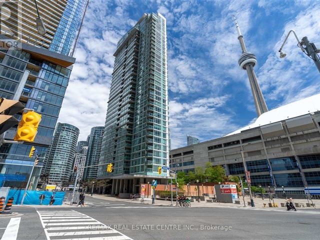 Optima - CityPlace - 201 81 Navy Wharf Court - photo 1