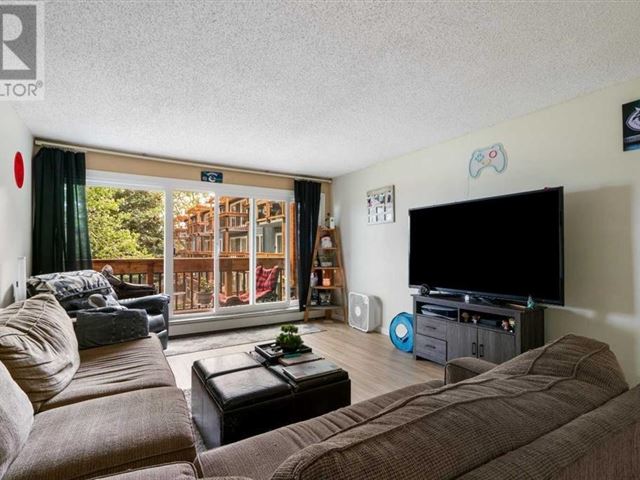 820 89 AVE SW - 327 820 89 Avenue Southwest - photo 1