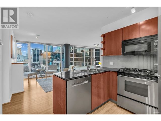 L'aria - 804 822 Seymour Street - photo 3