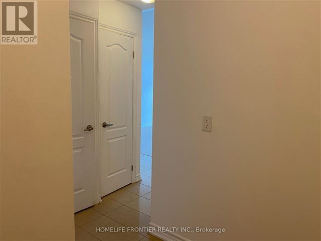 The Residence Of South Unionville Square - 1005 8323 Kennedy Road - photo 2