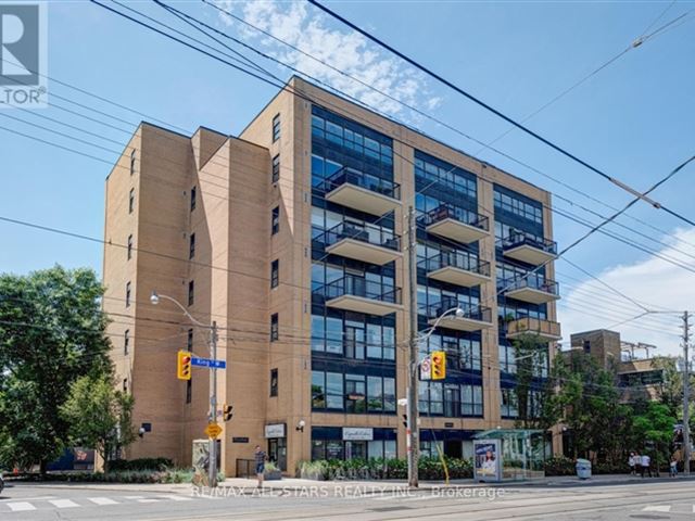 West 833 - 511 833 King Street West - photo 2