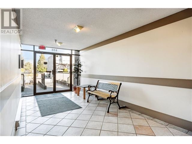 London Place - 107 836 Twelfth Street - photo 2