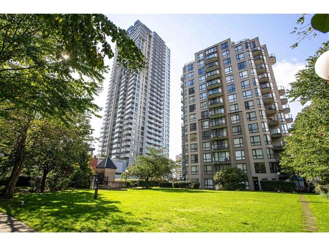 New Westminster Towers - 703 838 Agnes Street - photo 1