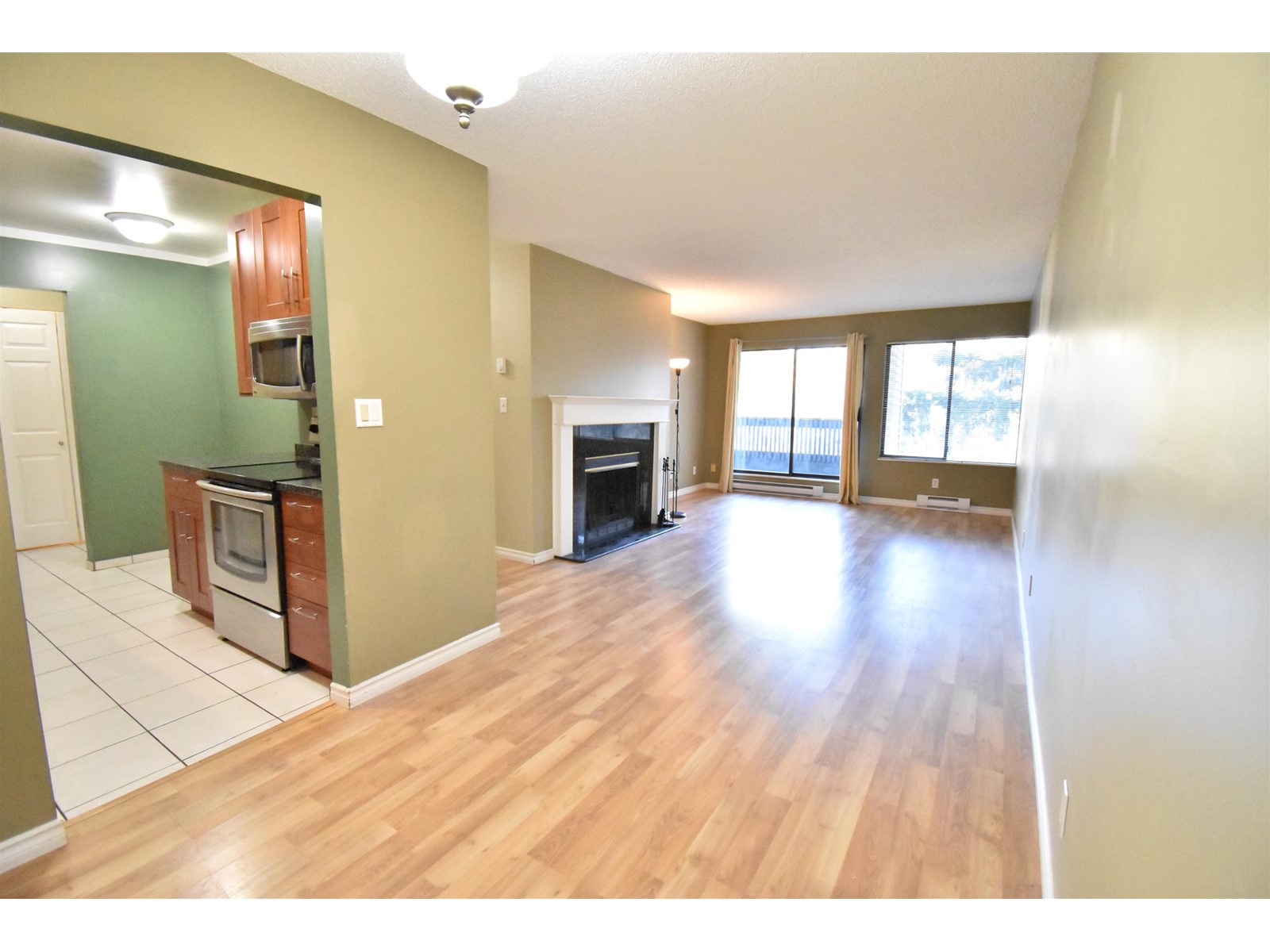 8400 Ackroyd Road, Unit 203, Richmond — For sale @ $535,000 | CondoDork.com