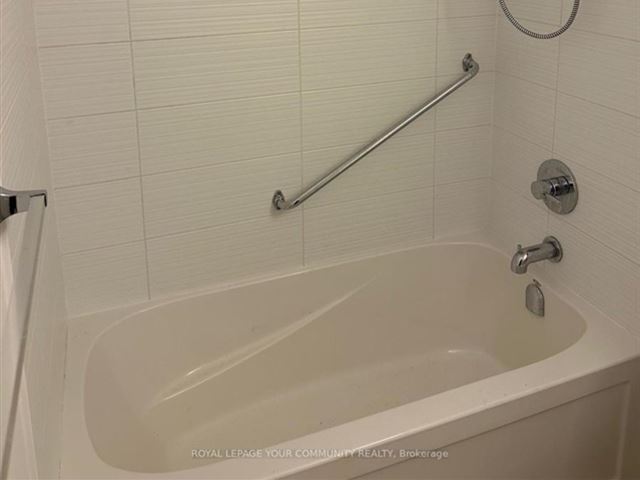 The Fountains - 1114 75 North Park Road - photo 2