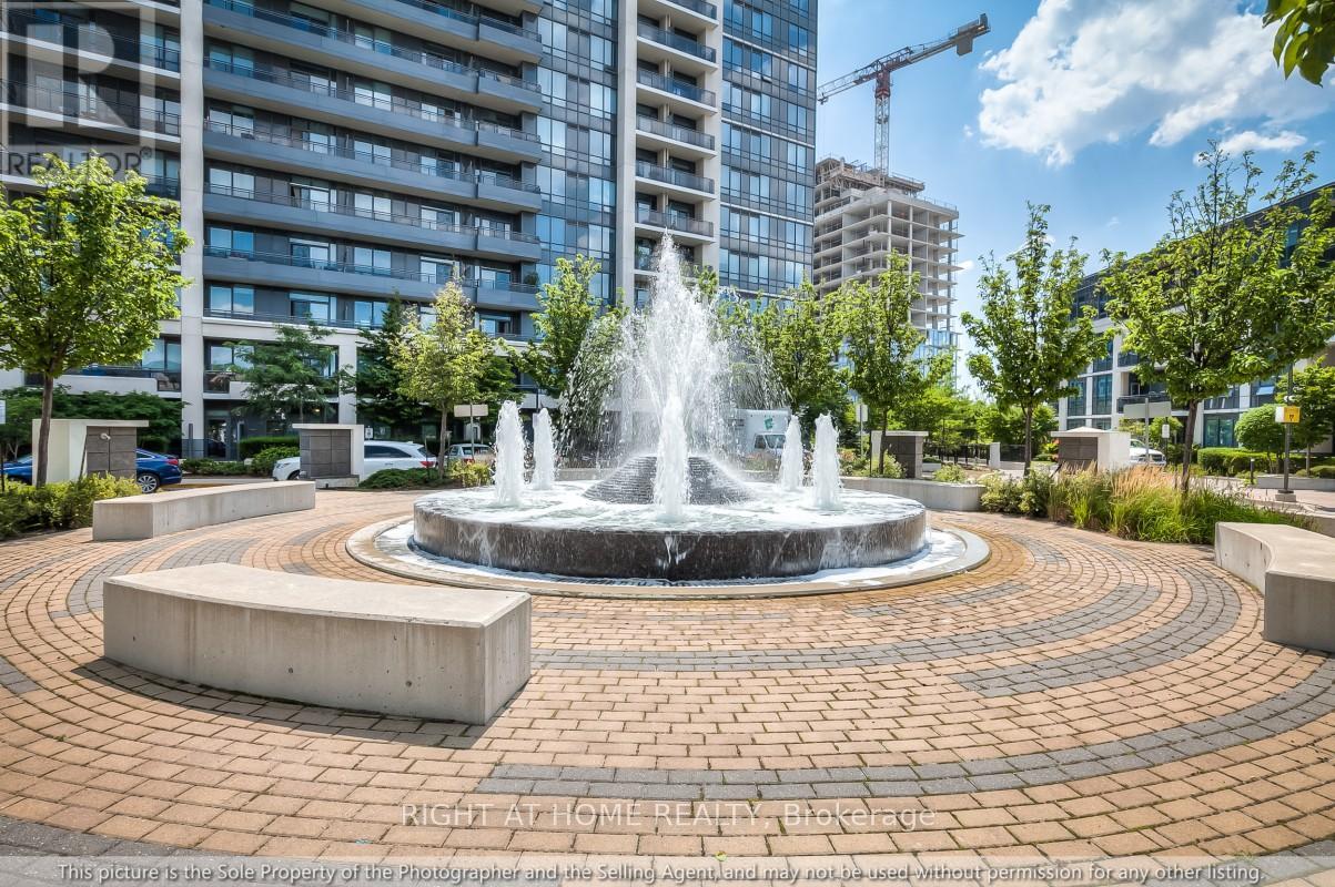 75 North Park Road, Unit 502, Vaughan — For sale @ $587,500 | CondoDork.com