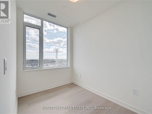 859 West Condos - 802 859 The Queensway - photo 3