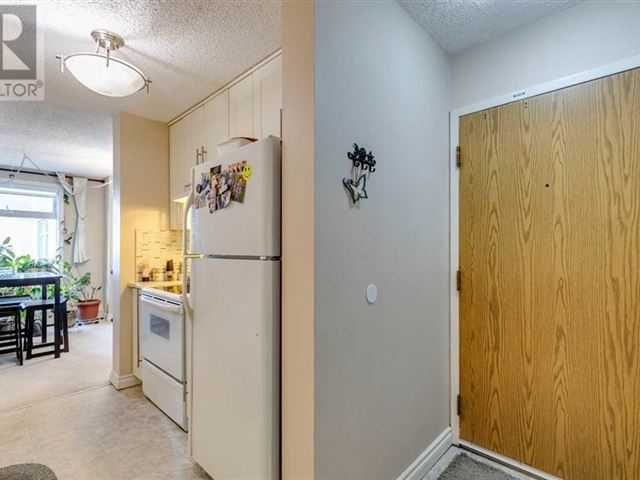 8604 48 Av Nw - 218 8604 48 Avenue Northwest - photo 3