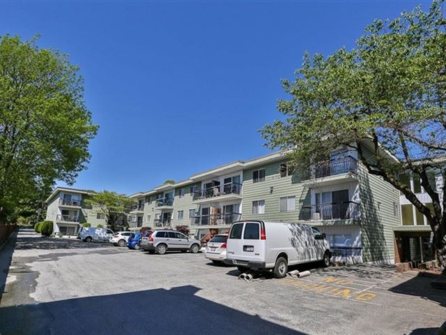 8635 120 ST - 246b 8635 120 Street - photo 2