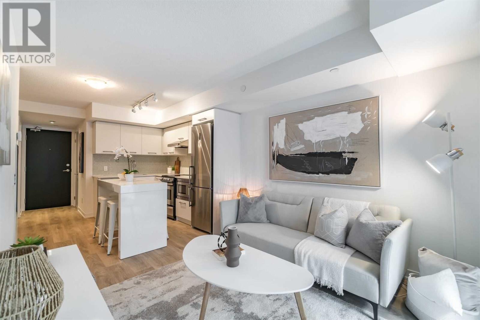 87 Peter Street, Unit 1001, Toronto — For sale @ $689,000 | CondoDork.com