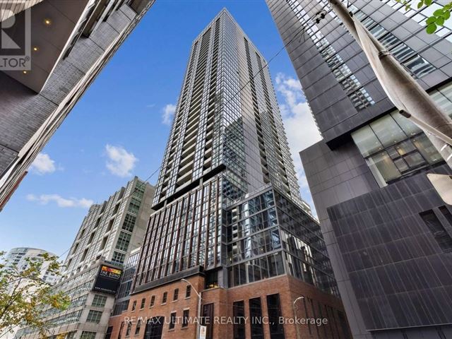 Bisha Hotel & Residences - 1115 88 Blue Jays Way - photo 1