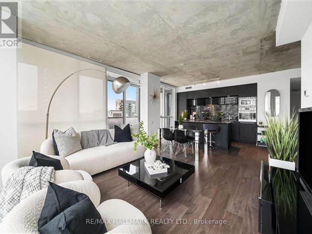 Bisha Hotel & Residences - 1608 88 Blue Jays Way - photo 3