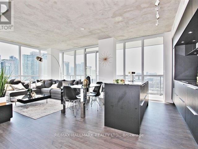 Bisha Hotel & Residences - 1608 88 Blue Jays Way - photo 2