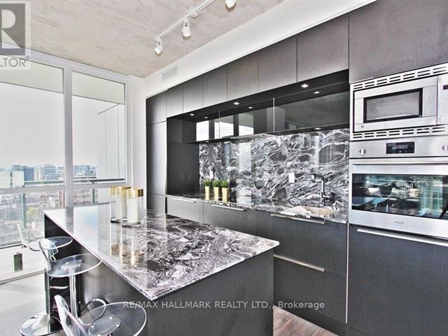 Bisha Hotel & Residences - 1608 88 Blue Jays Way - photo 3