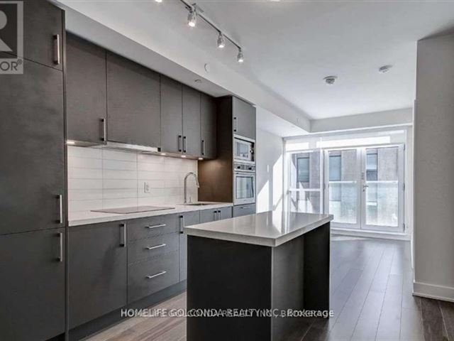 Minto Yorkville Park - 901 88 Cumberland Street - photo 1