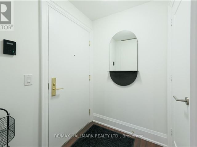 Minto Yorkville Park - 1101 88 Cumberland Street - photo 3