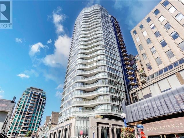 Minto Yorkville Park - 801 88 Cumberland Street - photo 3