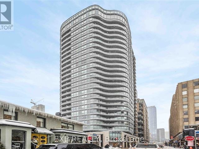 Minto Yorkville Park - 1907 88 Cumberland Street - photo 1