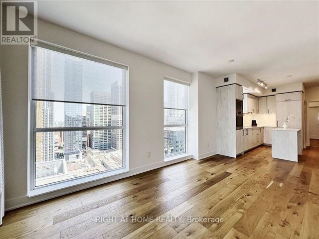 Minto Yorkville Park - 2306 88 Cumberland Street - photo 2