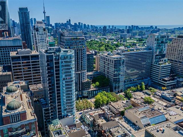 Minto Yorkville Park - 904 88 Cumberland Street - photo 1