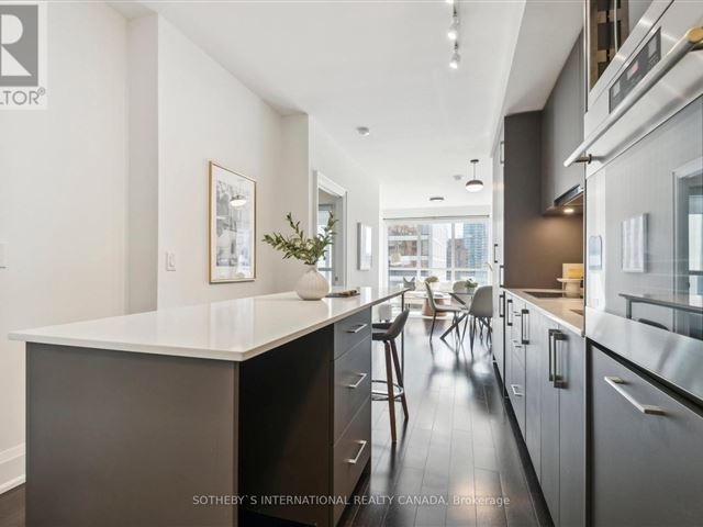 Minto Yorkville Park - 1201 88 Cumberland Street - photo 3