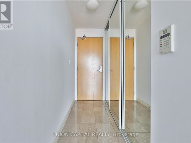 Altitude - 1801 88 Grangeway Avenue - photo 3