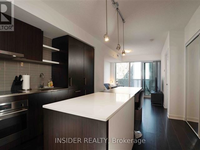 Harbour Plaza Residences - 1409 88 Harbour Street - photo 1