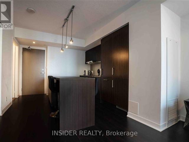 Harbour Plaza Residences - 1409 88 Harbour Street - photo 2