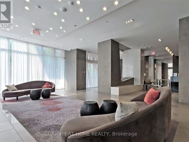 EI8HTY8 Condos - 313 88 Sheppard Avenue East - photo 2