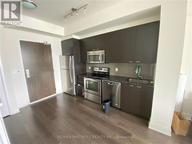 EI8HTY8 Condos - 3010 88 Sheppard Avenue East - photo 3