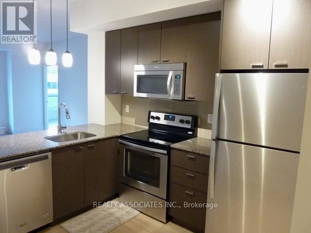 EI8HTY8 Condos - 204 88 Sheppard Avenue East - photo 2