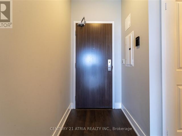 EI8HTY8 Condos - 3003 88 Sheppard Avenue East - photo 2