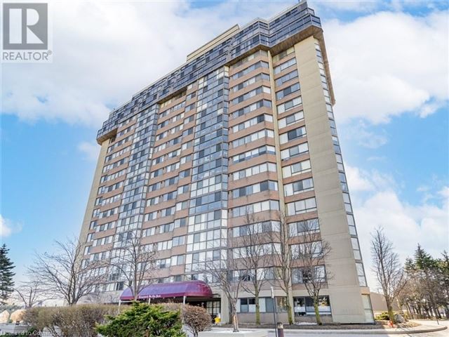 Kingsmere on the Park - uph7 880 Dundas Street West - photo 1