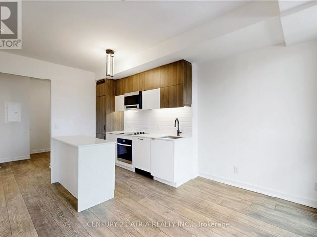 8888 Yonge Street Condos - 220 8888 Yonge Street - photo 3